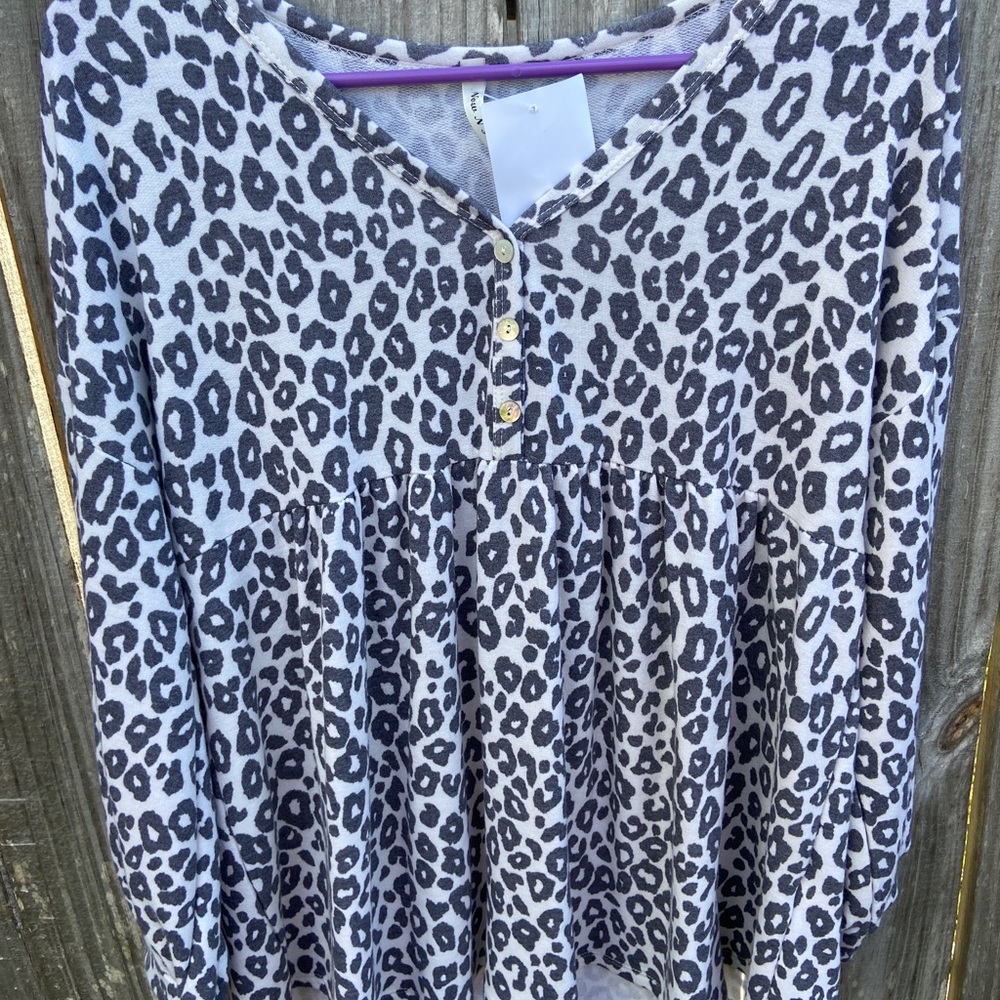Leopard cheetah print shirt NEW